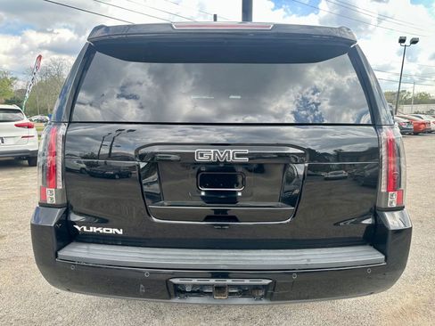 Used 2017 GMC Yukon SLT image 4