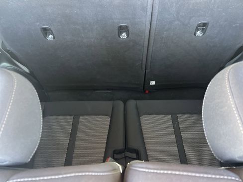 Used 2022 Kia Sorento LX image 33