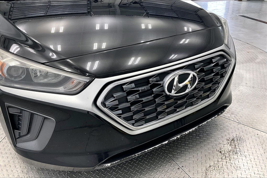 Used 2020 Hyundai Ioniq Blue FWD image 29