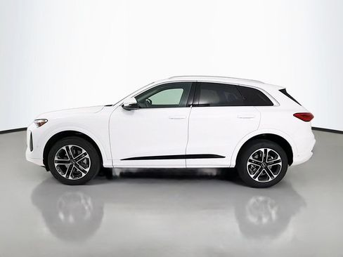 Used 2025 Audi Q5 Premium AWD/4WD image 4