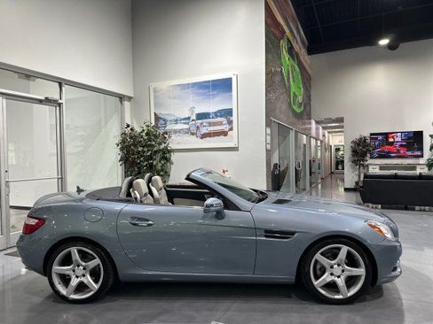 Used 2013 Mercedes-Benz SLK 250 image 20