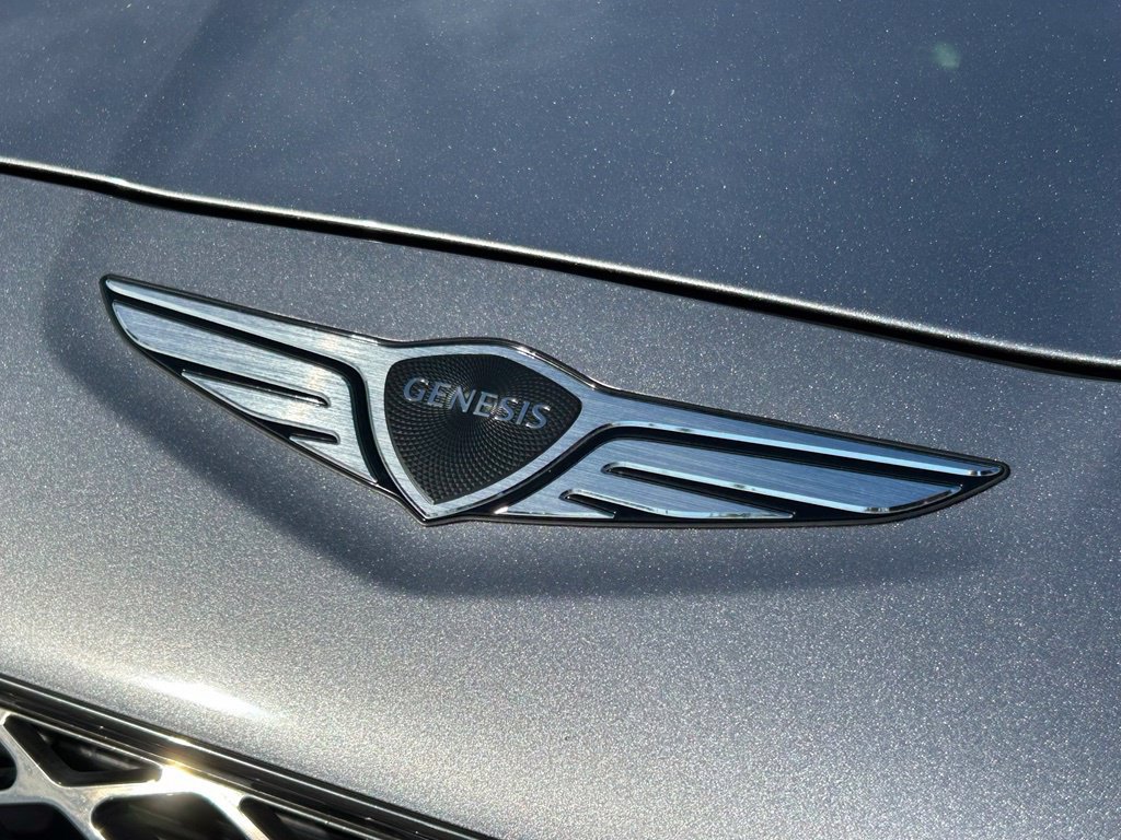 Used 2025 Genesis G70 2.5T AWD/4WD image 38