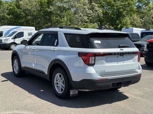New 2026 Ford Explorer Active AWD/4WD image 5