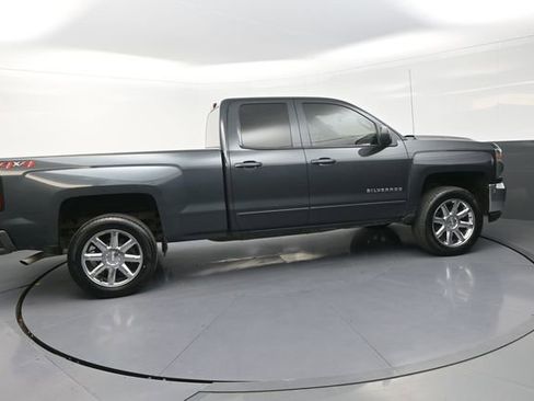 Used 2018 Chevrolet Silverado 1500 LT image 30