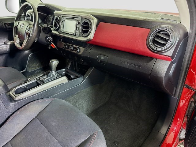 Used 2019 Toyota Tacoma SR5 RWD image 28