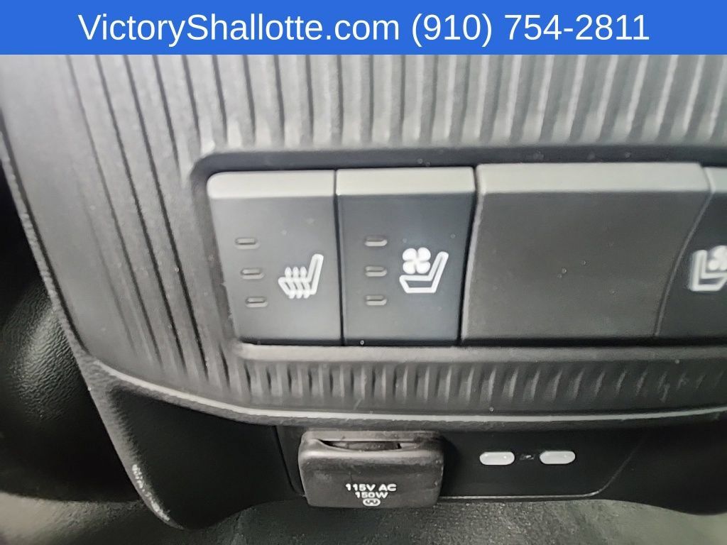 Used 2024 Jeep Wagoneer Launch Edition AWD/4WD image 28