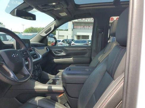 Used 2021 Chevrolet Tahoe RST w/ Luxury Package RWD image 17