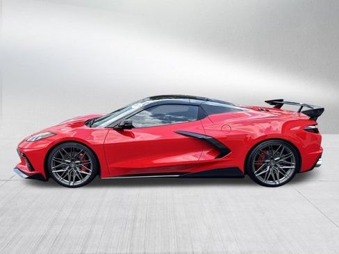 Used 2021 Chevrolet Corvette Stingray Premium Conv w/ Z51 Performance Package RWD image 9