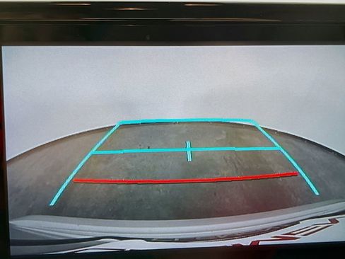 Used 2022 Toyota Corolla LE image 15