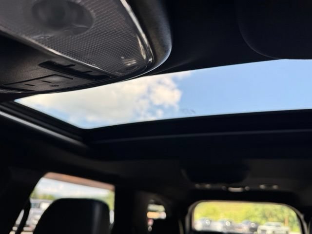 Used 2020 Dodge Durango R/T w/ Blacktop Package RWD image 20