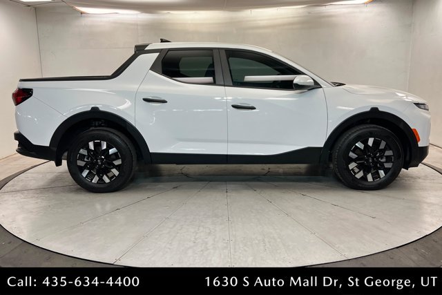 Used 2025 Hyundai Santa Cruz SE AWD/4WD image 6