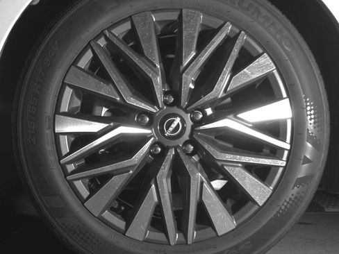 Used 2025 Nissan Altima 2.5 SV image 12