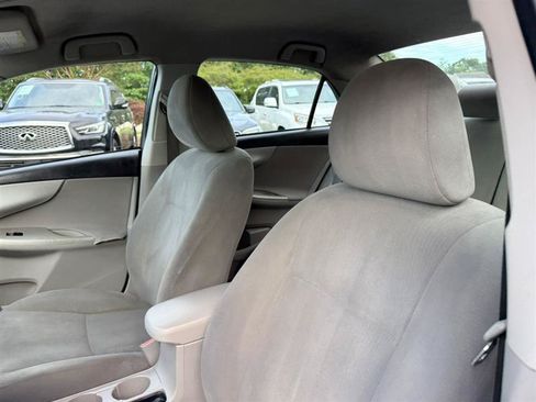 Used 2013 Toyota Corolla LE FWD image 20