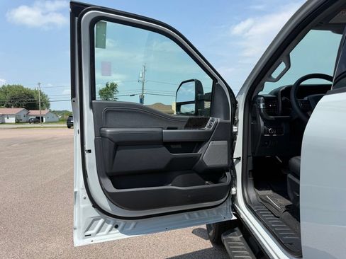 New 2026 Ford F250 Lariat w/ Black Appearance Package AWD/4WD image 27