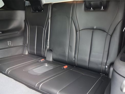 Used 2025 INFINITI QX60 Luxe w/ Black Edition image 10