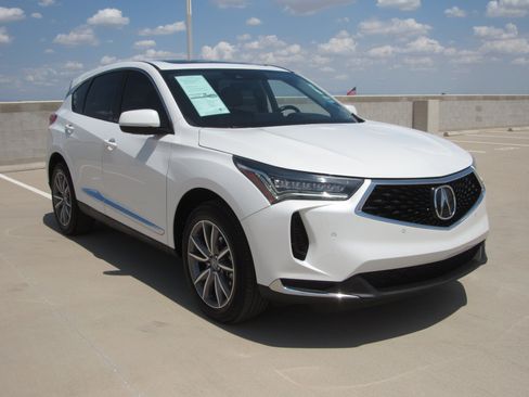 Used 2022 Acura RDX FWD w/ Technology Package image 2
