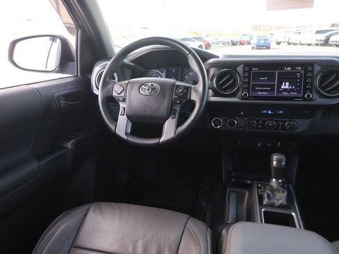 Used 2021 Toyota Tacoma TRD Off-Road image 19