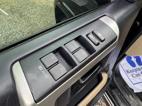 Used 2013 Toyota 4Runner SR5 RWD image 21