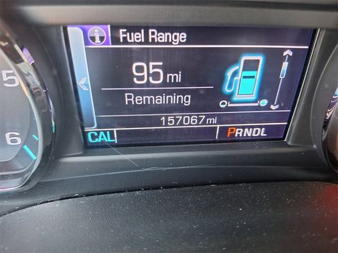 Used 2018 Chevrolet Suburban Premier image 16