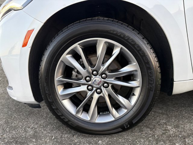 Used 2024 Buick Enclave Avenir w/ Avenir Technology Package AWD/4WD image 14