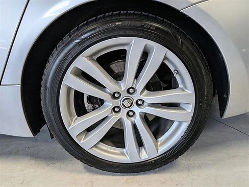 Used 2012 Jaguar XJ L RWD image 14