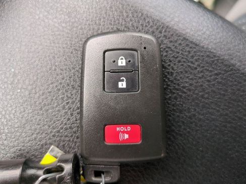 Used 2023 Toyota Tacoma TRD Sport AWD/4WD image 28