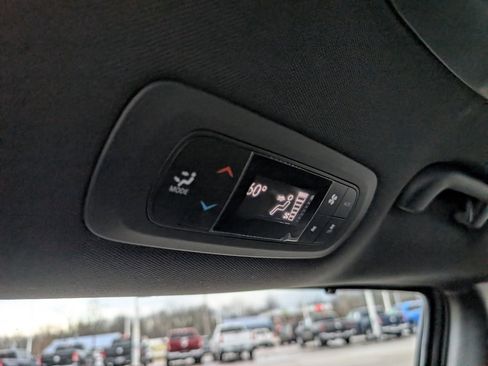 Used 2020 Chrysler Pacifica Touring-L w/ Advanced Safetytec Group image 34