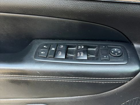 Used 2017 Jeep Grand Cherokee Limited RWD image 12