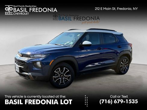 Used 2023 Chevrolet TrailBlazer ACTIV w/ Sun and Liftgate Package image 1