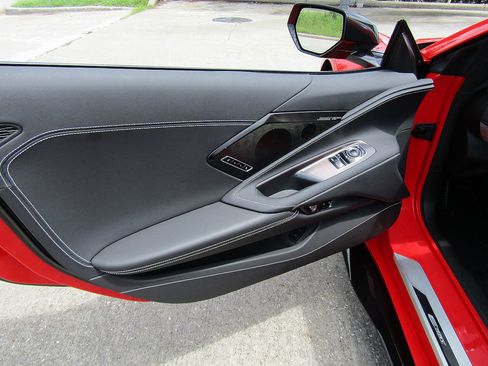 Used 2025 Chevrolet Corvette E-Ray w/ Stealth Interior Trim Package AWD/4WD image 11