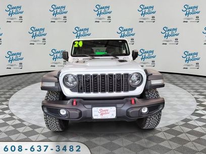 Used 2024 Jeep Wrangler Unlimited Rubicon w/ Convenience Group