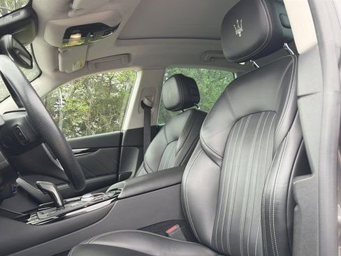 Used 2022 Maserati Levante Modena AWD/4WD image 28