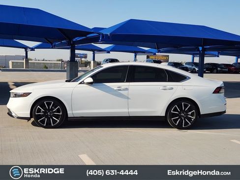 Used 2024 Honda Accord Touring image 4