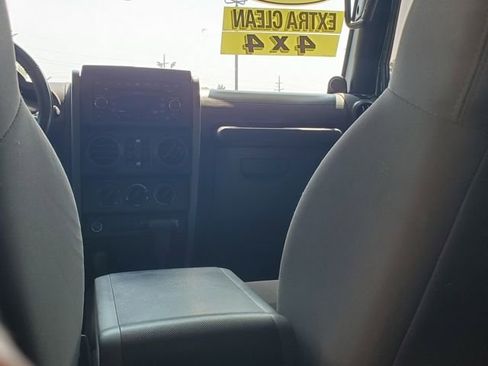 Used 2008 Jeep Wrangler X image 21