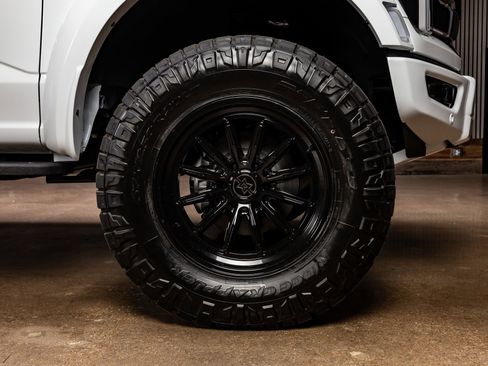 Used 2025 Ford F150 Raptor image 12