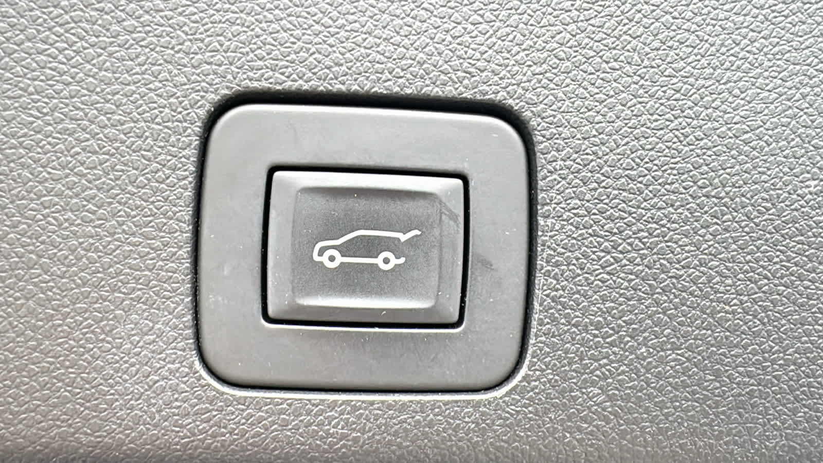 Used 2023 Buick Encore GX Essence w/ Experience Buick Package AWD/4WD image 34