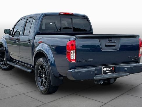 Used 2020 Nissan Frontier SV w/ Midnight Edition Floor Mats AWD/4WD image 12