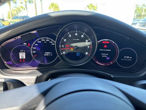 Used 2023 Porsche Panamera 4 Platinum Edition image 29
