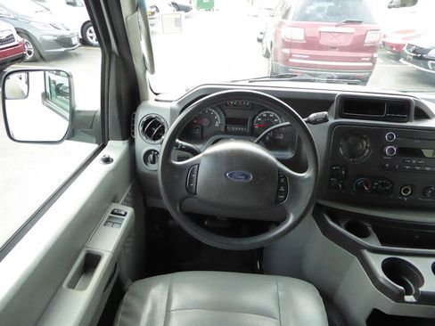 Used 2013 Ford E-350 and Econoline 350 XL w/ PWR Windows & Locks Group image 10