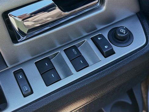 Used 2017 Ford Expedition EL XLT image 23