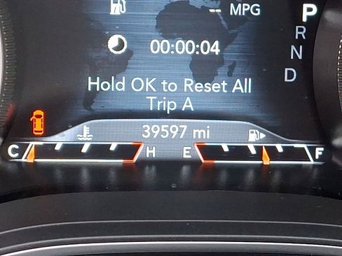 Certified 2022 Jeep Cherokee Latitude Lux w/ Mopar Interior Package image 13