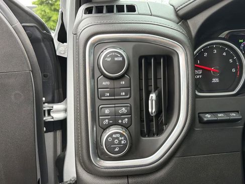 Used 2021 Chevrolet Silverado 1500 LTZ w/ LTZ Premium Package AWD/4WD image 23