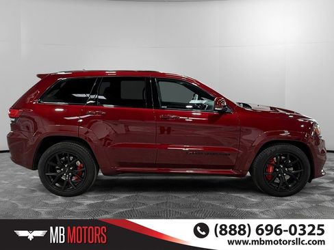Used 2018 Jeep Grand Cherokee SRT image 2