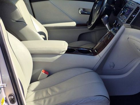 Used 2009 Toyota Venza AWD image 22