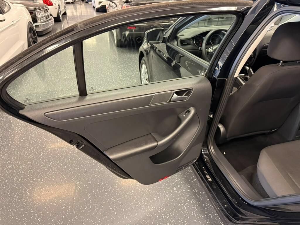 Used 2016 Volkswagen Jetta S FWD image 10