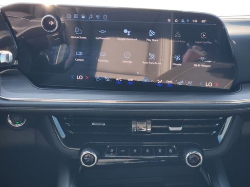 New 2026 Chevrolet Suburban Premier image 10