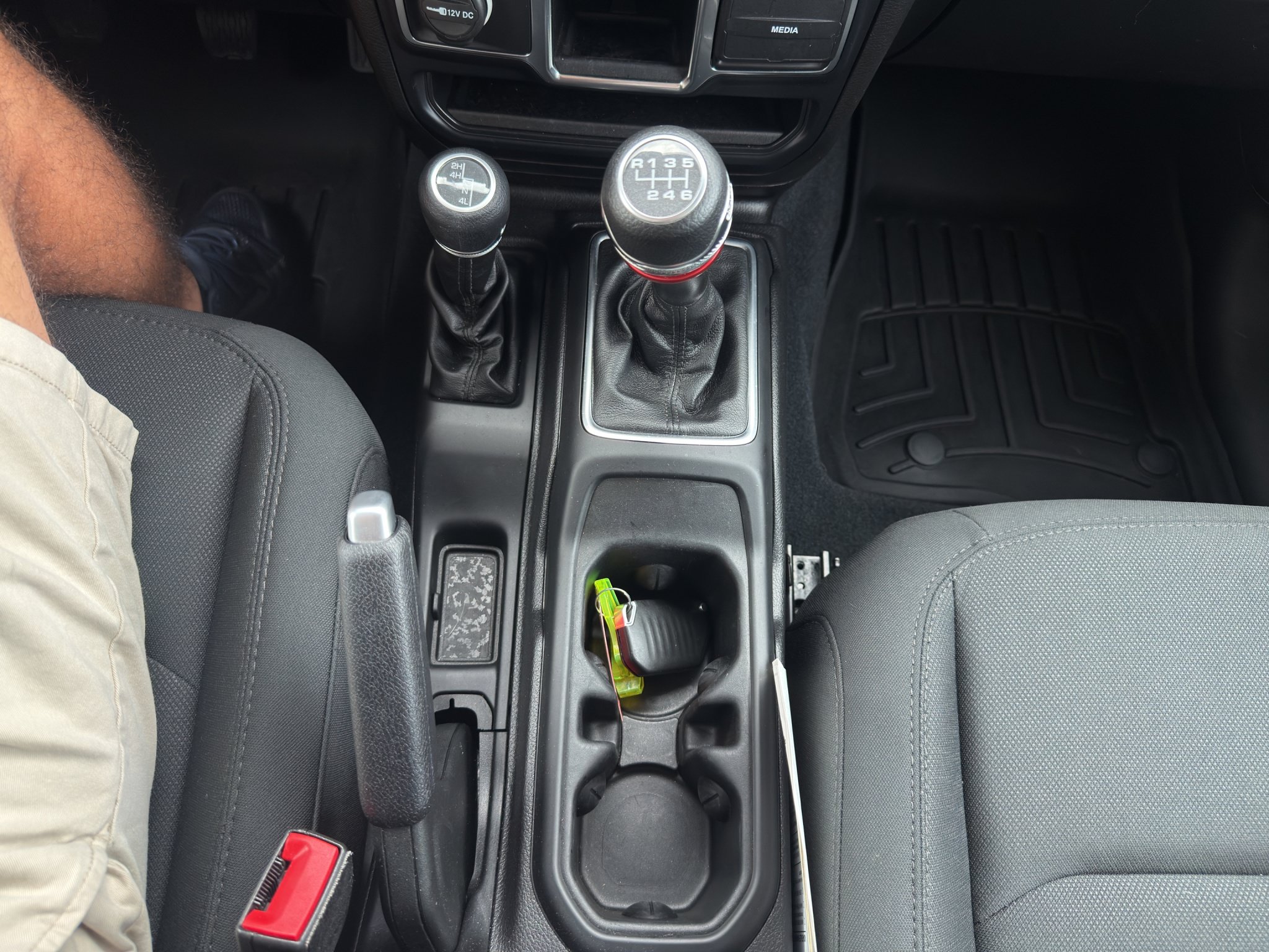 Used 2019 Jeep Wrangler Sport AWD/4WD image 21