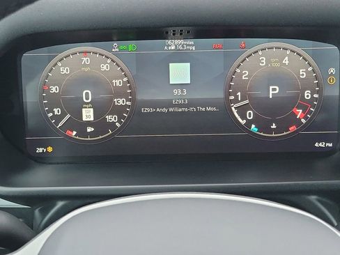 Used 2021 Land Rover Defender 110 SE image 9