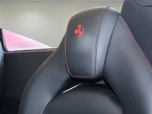 Used 2018 Ferrari 488 Spider RWD image 12