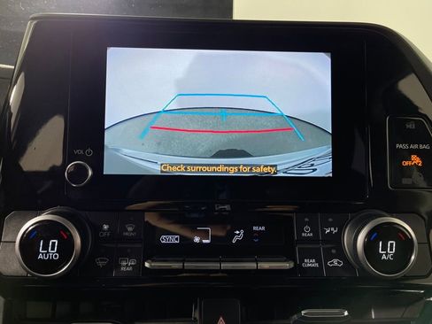 Certified 2024 Toyota Highlander LE image 21